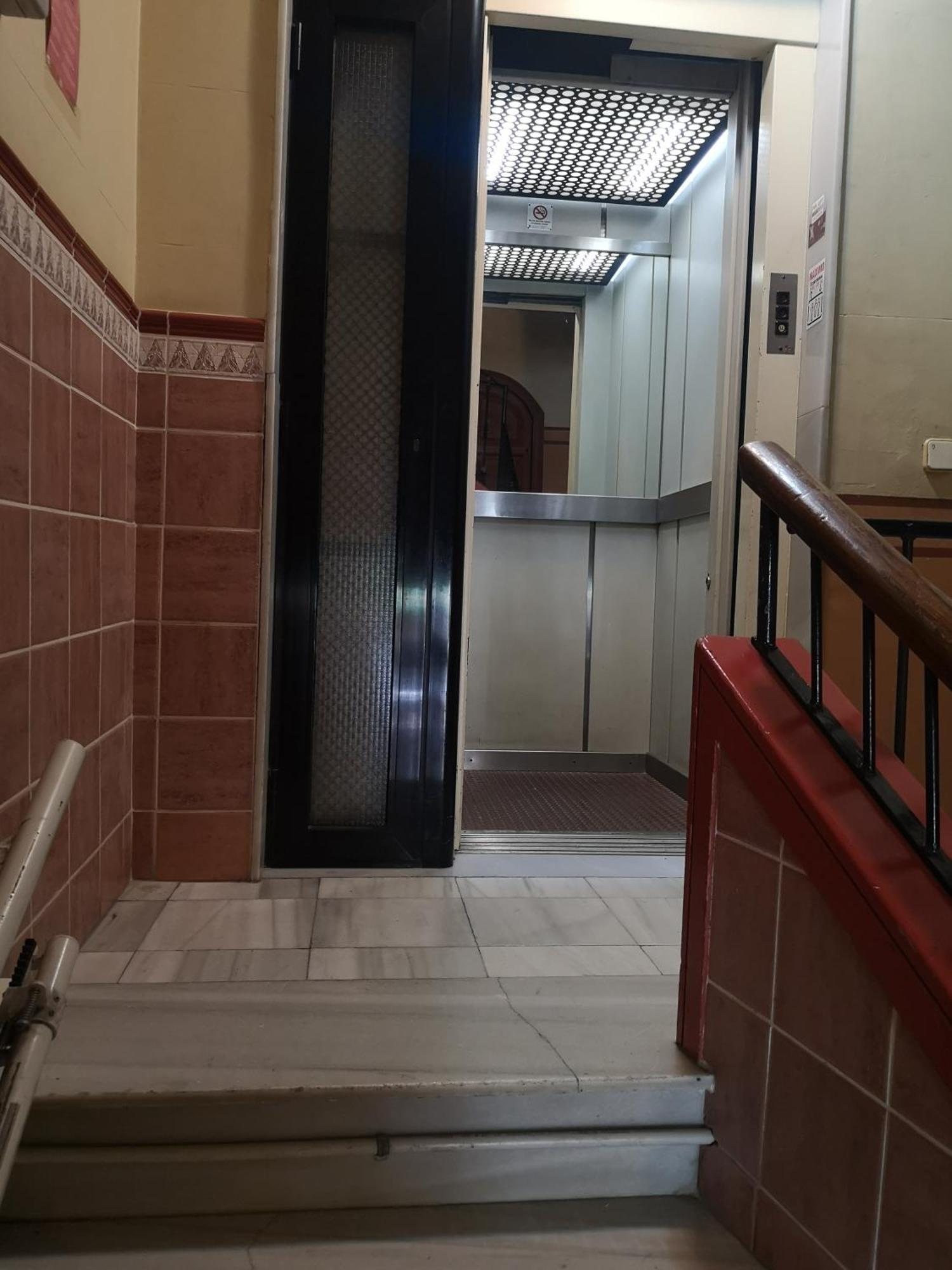 Aparteasy - Family Sant Antoni Apt. Barcelona Exterior foto