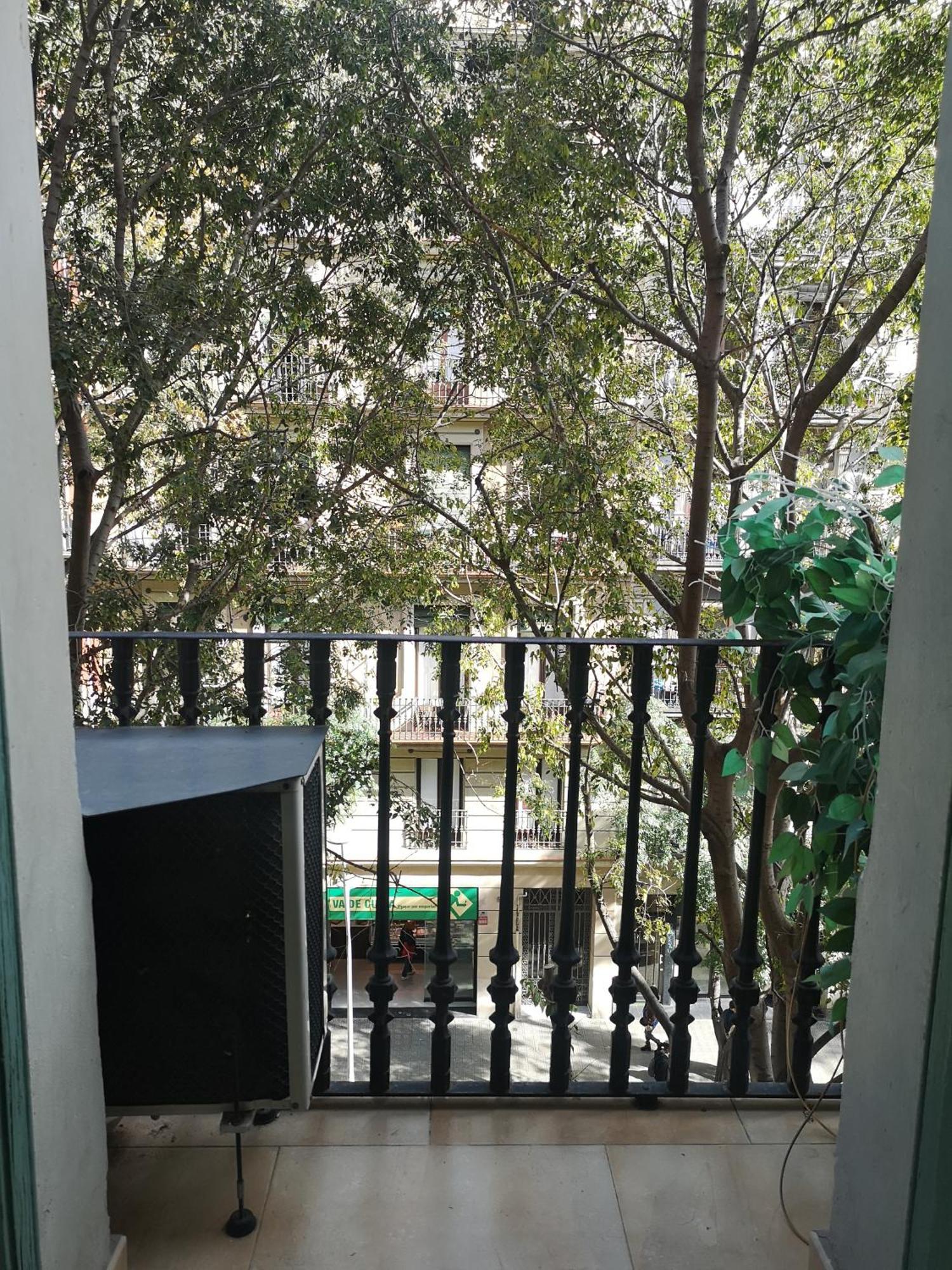 Aparteasy - Family Sant Antoni Apt. Barcelona Exterior foto